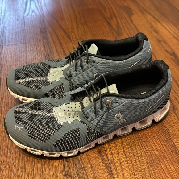 *GUC* ON Women’s Cloud Running Shoe - Blue - Size 10 - Picture 2 of 9